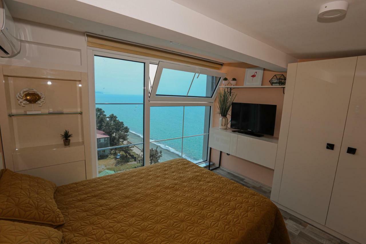 Black See Apartment Kobuleti Luaran gambar